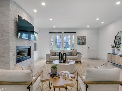 310 2nd St, Huntington Beach, CA, 92648