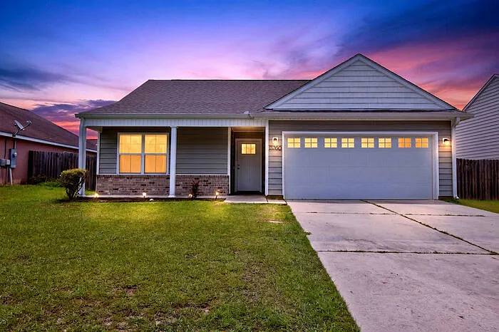 3 bed, 2.0 bath, 1312 sqft, $2,200 — Photo 1