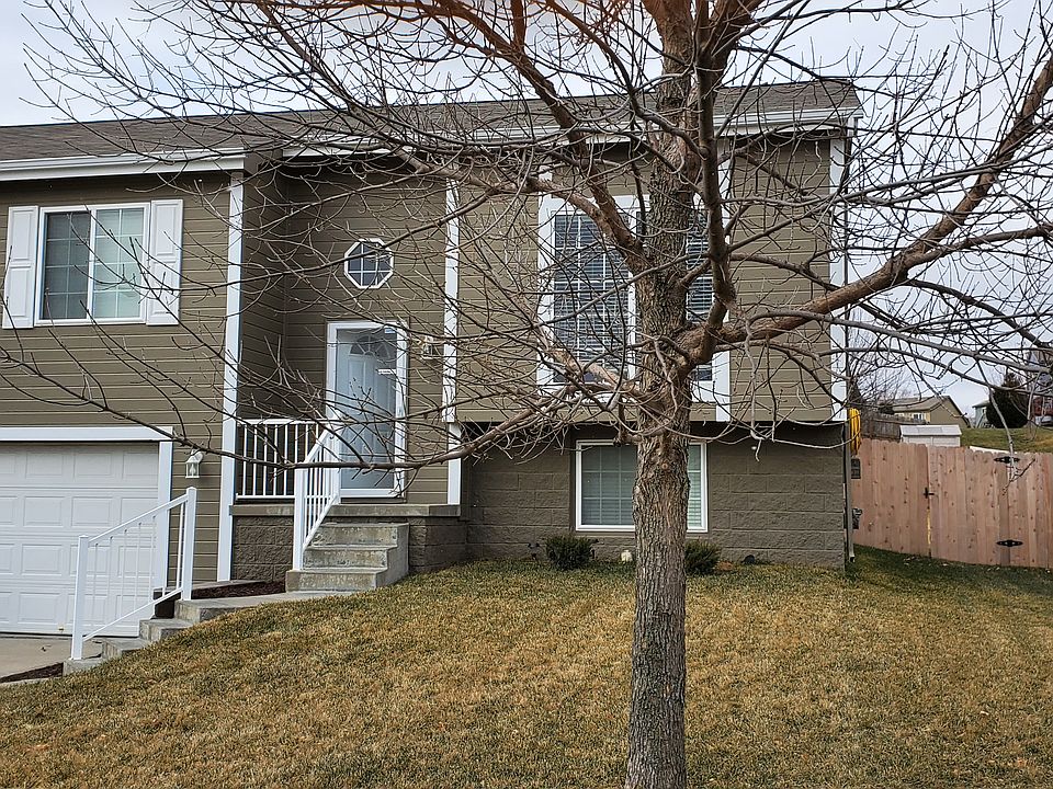 1st image of 10704 Winding River Dr