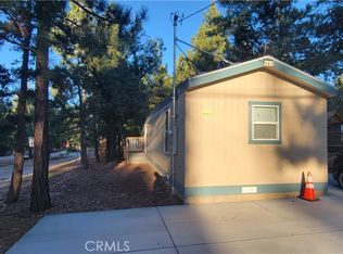 201 Maple Ln, Sugarloaf, CA 92386