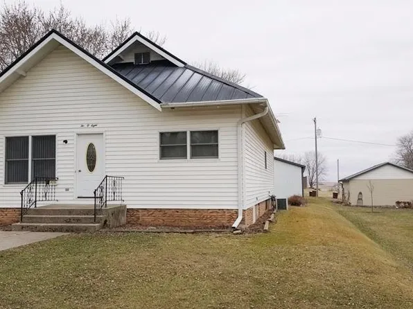 208 Woodbury St, Galva, IA 51020