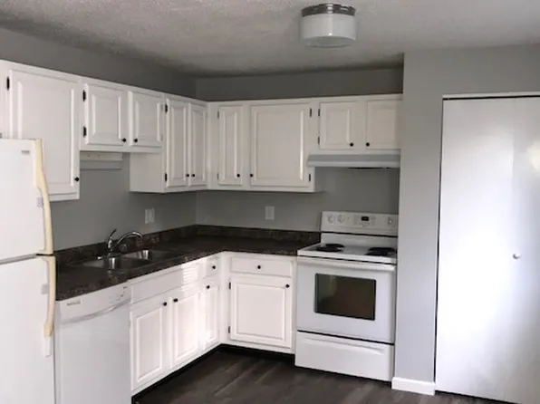 422 N 1st St APT 4, West Branch, IA 52358