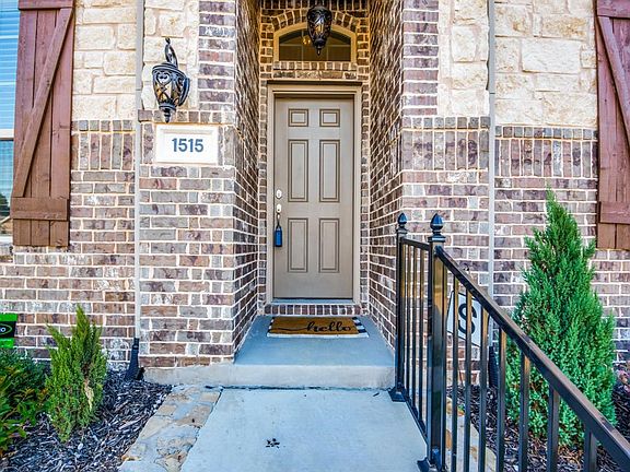2nd image of 1515 Acmite Ave