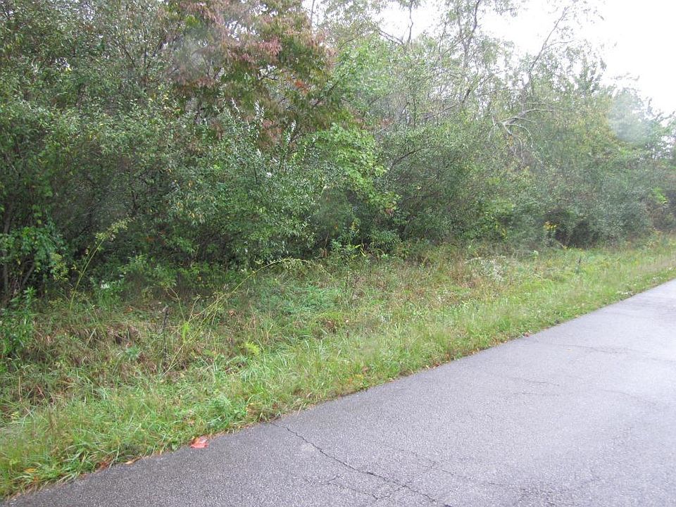 2nd image of 654 Fairview Rd