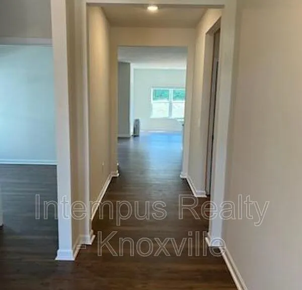 1311 Hampton Place Cir — Photo 5