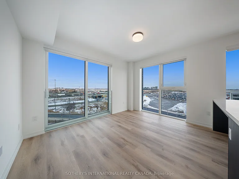 5 York Rd #402 — Photo 11