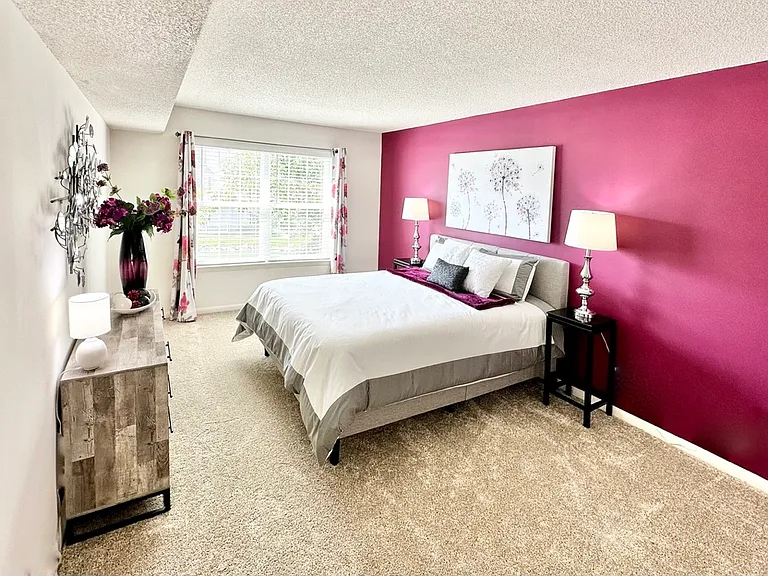 Willow Lake Apartments — Photo 27