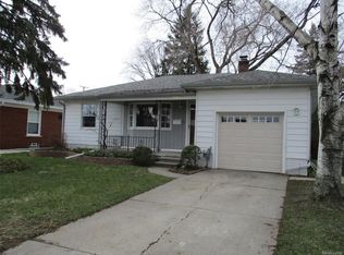 22012 Madison St, Saint Clair Shores, MI 48081