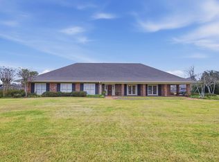 800 Bayou Oaks Ln, Lake Charles, LA 70605