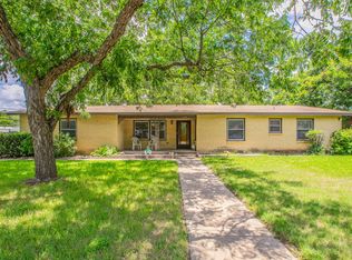 137 Taos Dr, Woodway, TX 76712