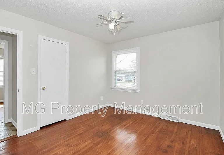 243 Eden Cir — Photo 22