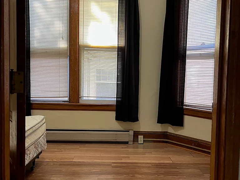 615 E State St #1 — Photo 15