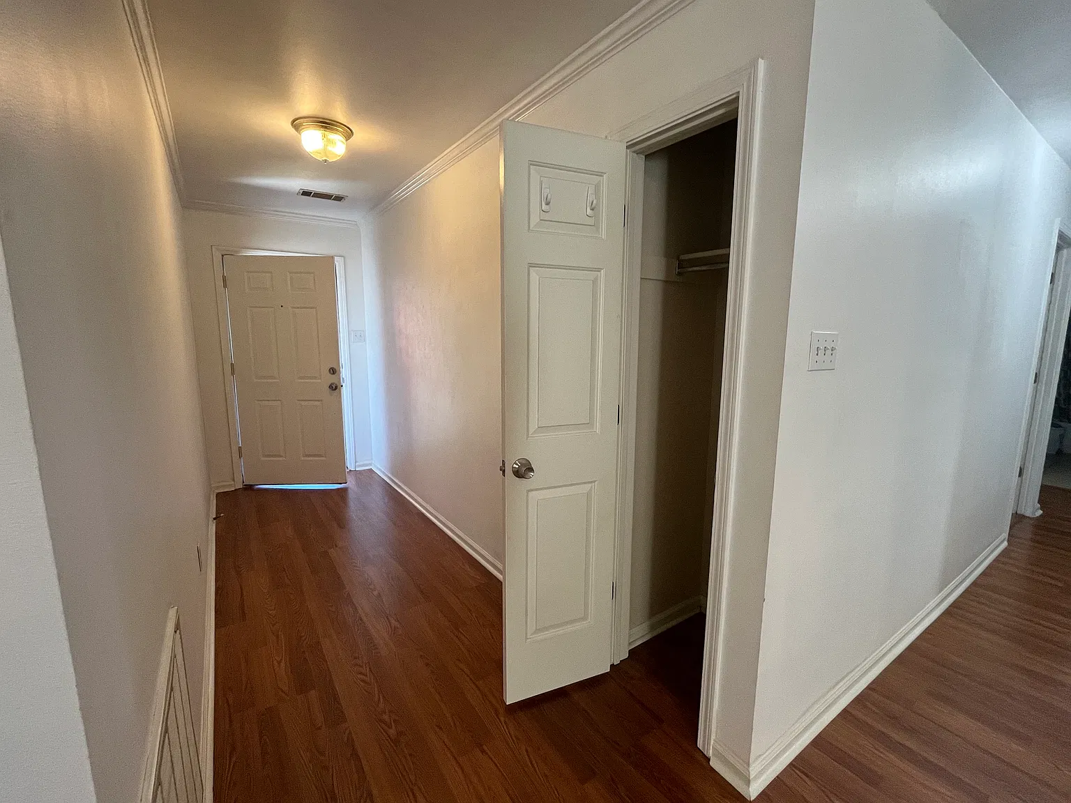 3 bed, 1715 sqft, $2,000 — Photo 4
