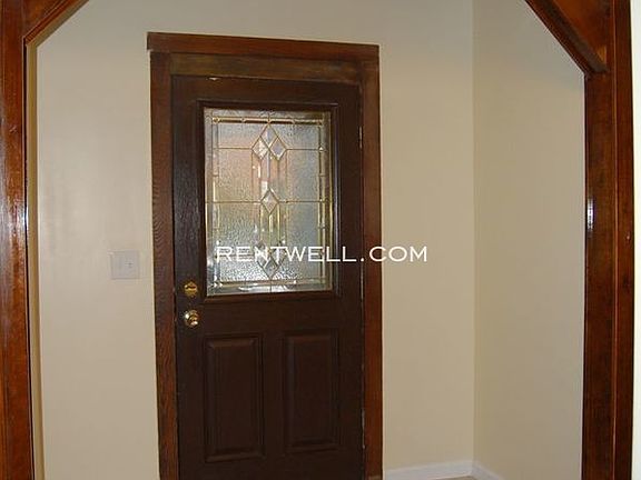 2nd image of 1015 Olive St