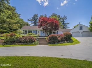 3400 Rosendale Rd, Niskayuna, NY 12309