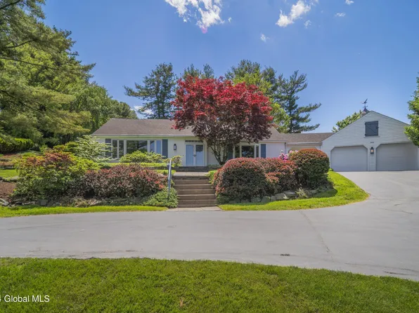 3400 Rosendale Road, Niskayuna, NY 12309