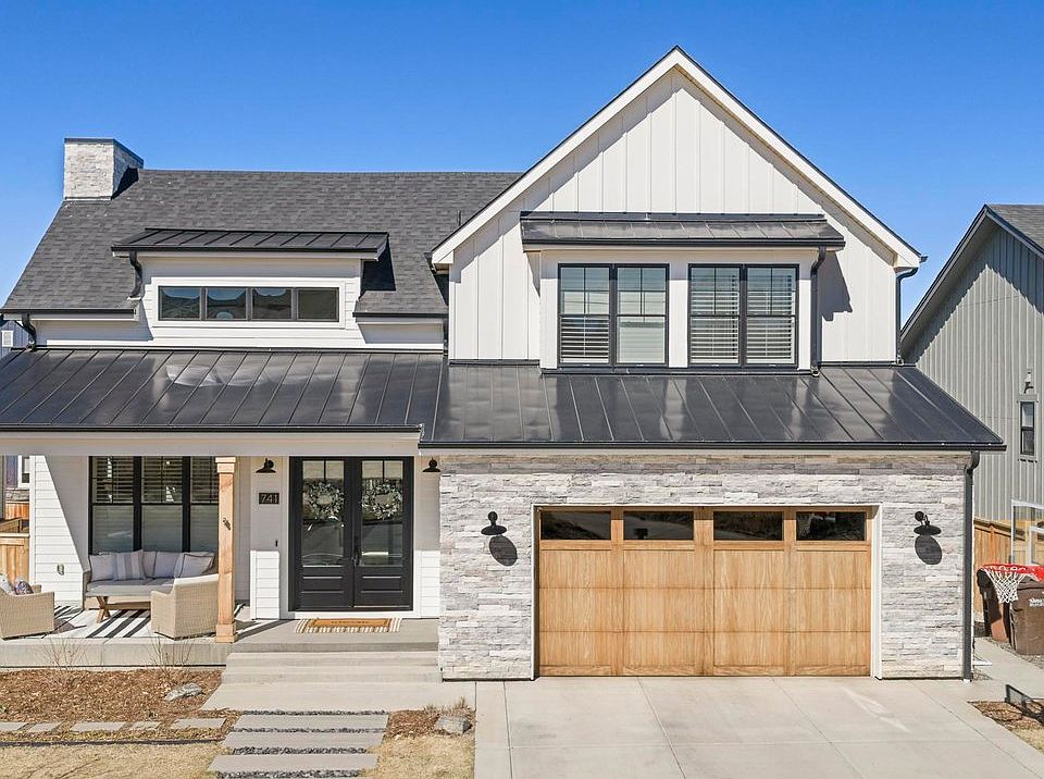 1st image of 741 Saint Andrews Ln