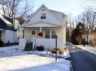110 Seaman Ave, Castleton, NY 12033