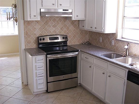 Beautiful Large Kitchen