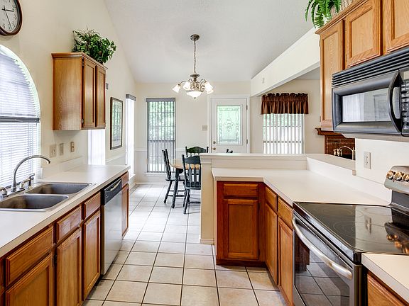 3rd image of 2710 Scrimshire Ct