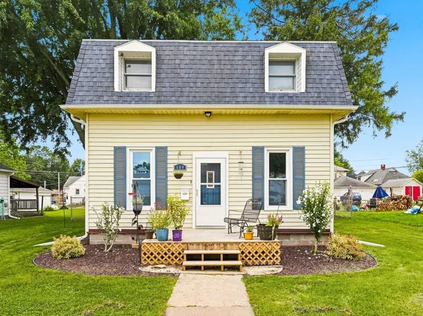 409 9th St, De Witt, IA 52742