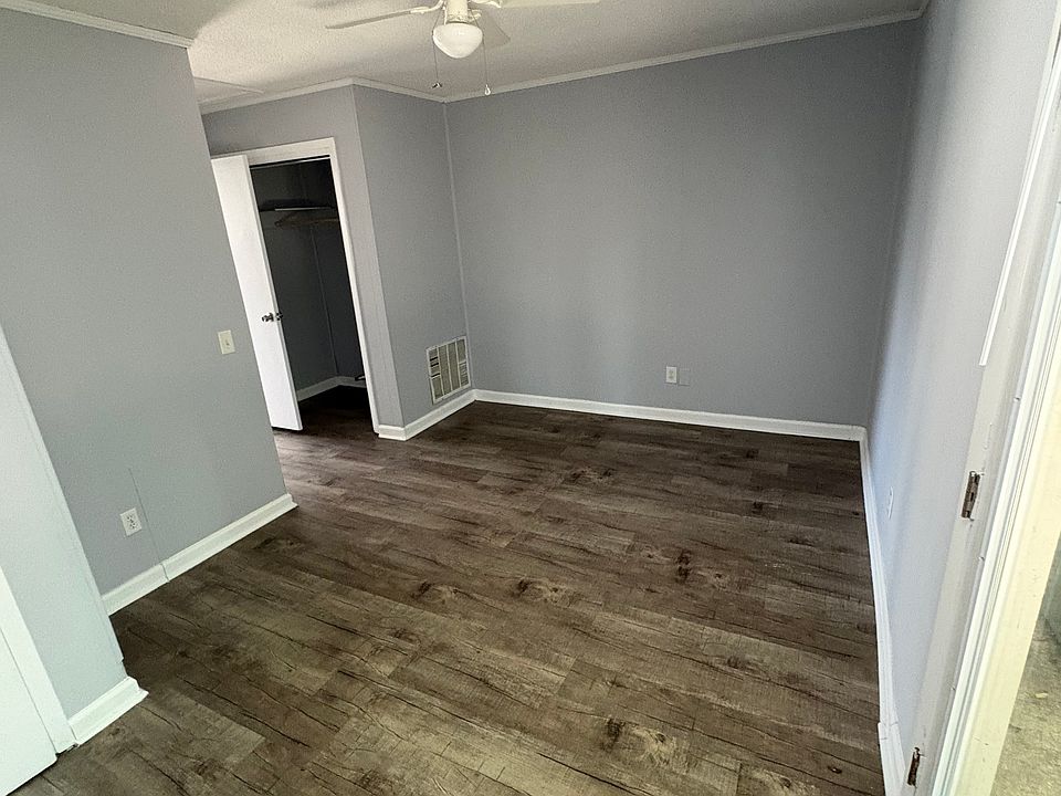 2nd image of 415 Cleveland Ave SW #425