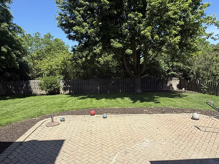 575 Capital Ln — Photo 31