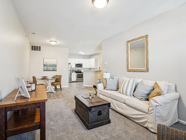 Lakeside Village Apartment Homes — Photo 9