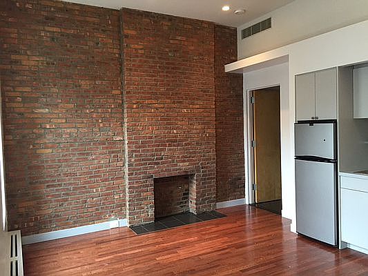 2nd image of 67 W 126th St APT 4