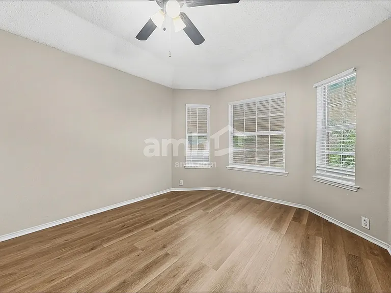 7808 Orland Park Cir — Photo 18