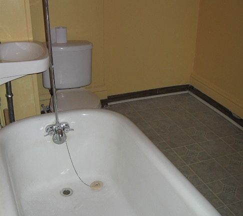 3rd image of 1213 18th Ave NE APT 3