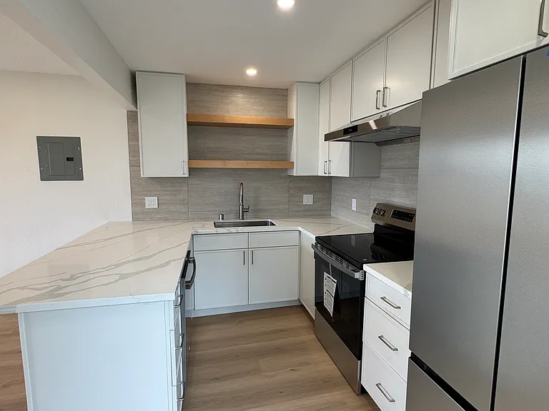 1758 10th Ave — Photo 3