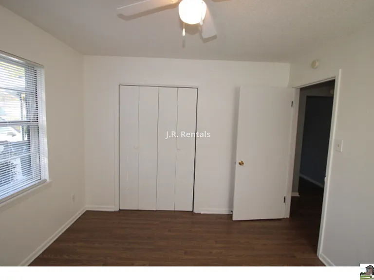 409 Short Ave — Photo 20