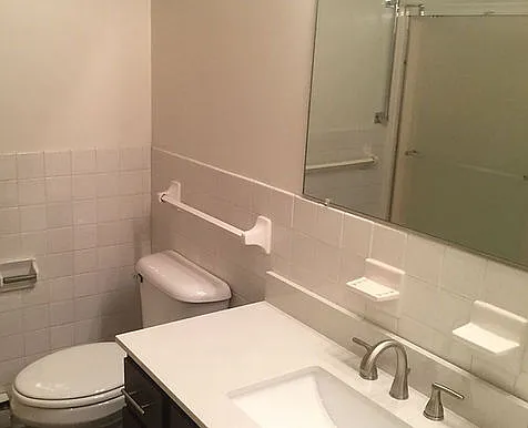 Oakridge Apartments — Photo 9