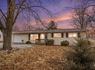 3920 S Hartford Dr, Saginaw, MI 48603