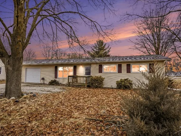 3920 S Hartford Dr, Saginaw, MI 48603