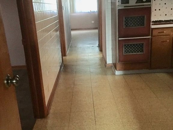 5th image of 1304 N 12th Ave