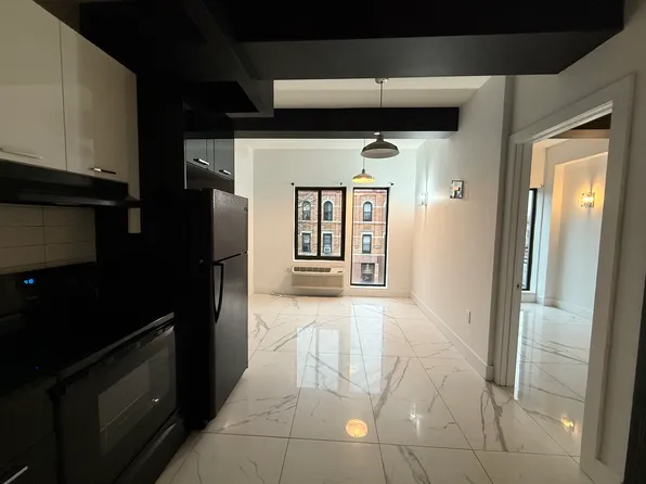 141 Utica Avenue image 2 of 11