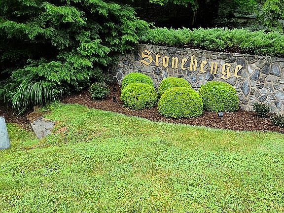 2nd image of 2356 Stonehenge Pkwy