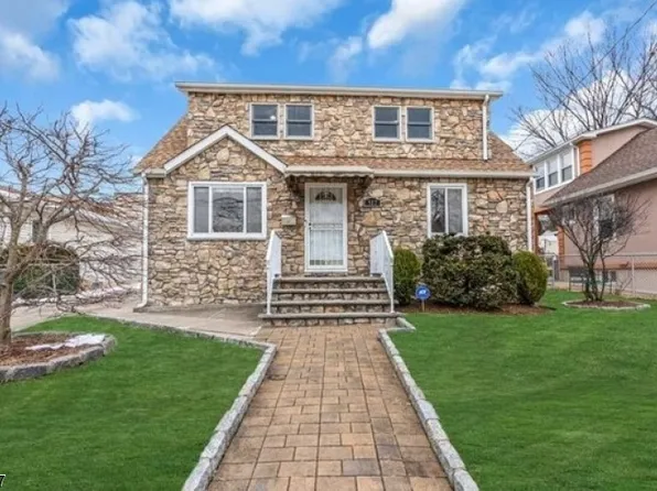 517 Weart Avenue, Lyndhurst Twp., NJ 07071