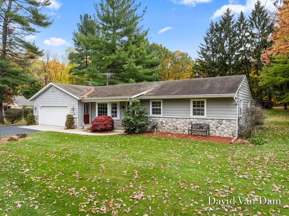 906 60th St SW, Byron Center, MI 49315