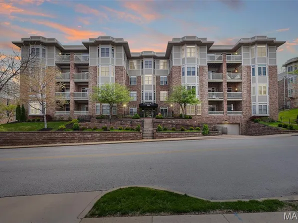 520 North And South Rd APT 105, Saint Louis, MO 63130