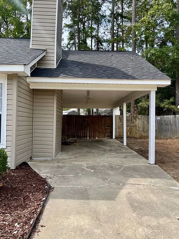 2 bed, 1.0 bath, 1000 sqft, $1,295 — Photo 2