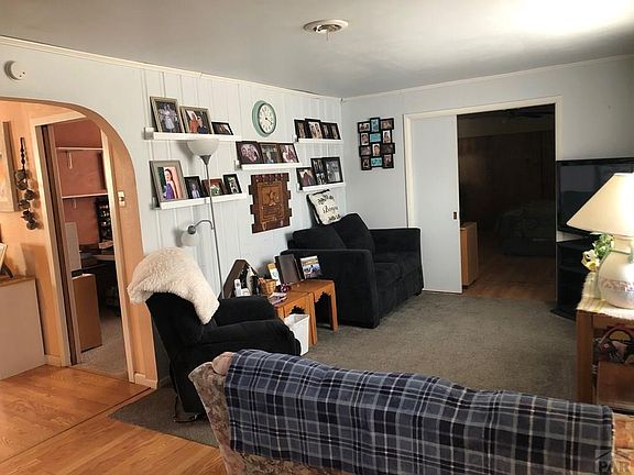 3rd image of 606 9th St
