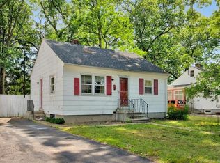 62 Devon Dr, Manchester, CT 06040