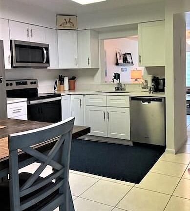 5th image of 200 International Dr APT 104