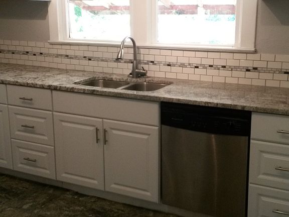 kitchen dishwasher 