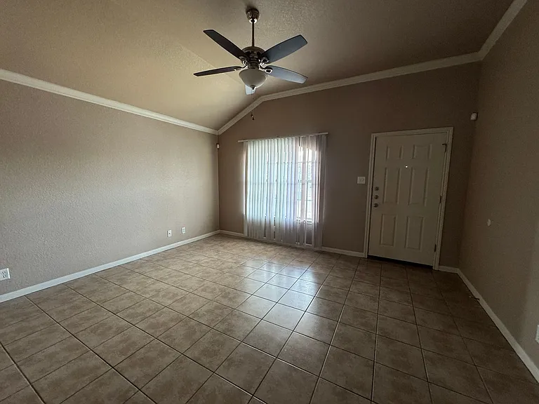 1205 Powder River Dr. — Photo 2