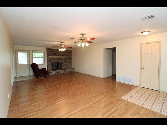4th image of 6426 Harvard Ct