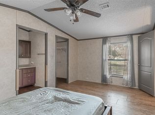 457 W 4th St, Groveton, TX 75845